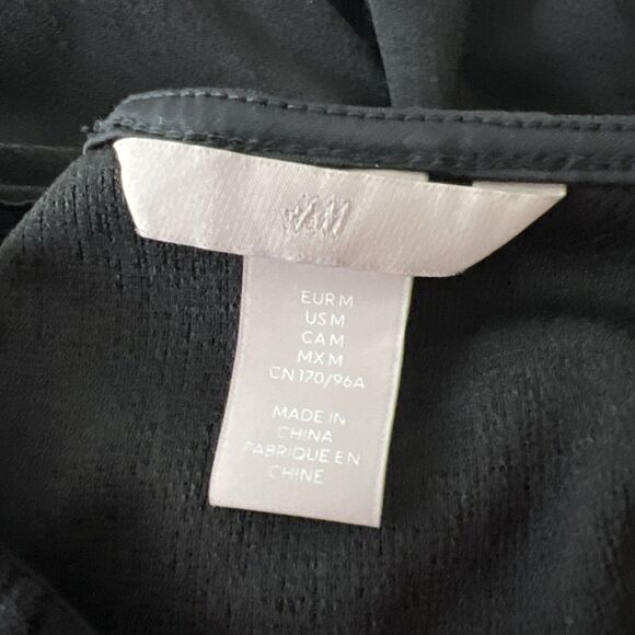 H&M Dress Women Medium Black Keyhole Top Long Sleeve Solid Casual Cocktail - Picture 5 of 14